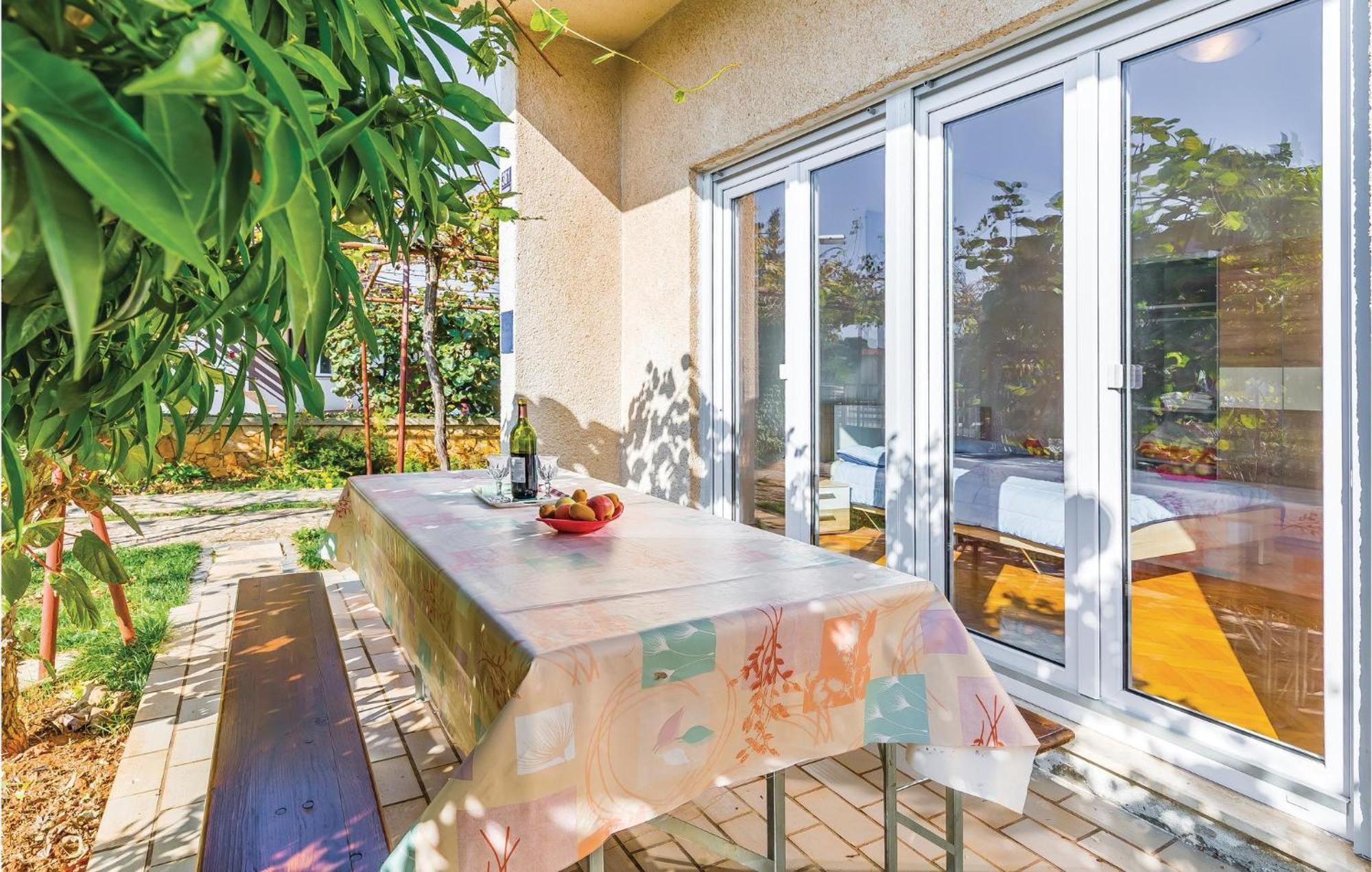 Lovely Apartment In Fazana With Kitchen Exterior foto