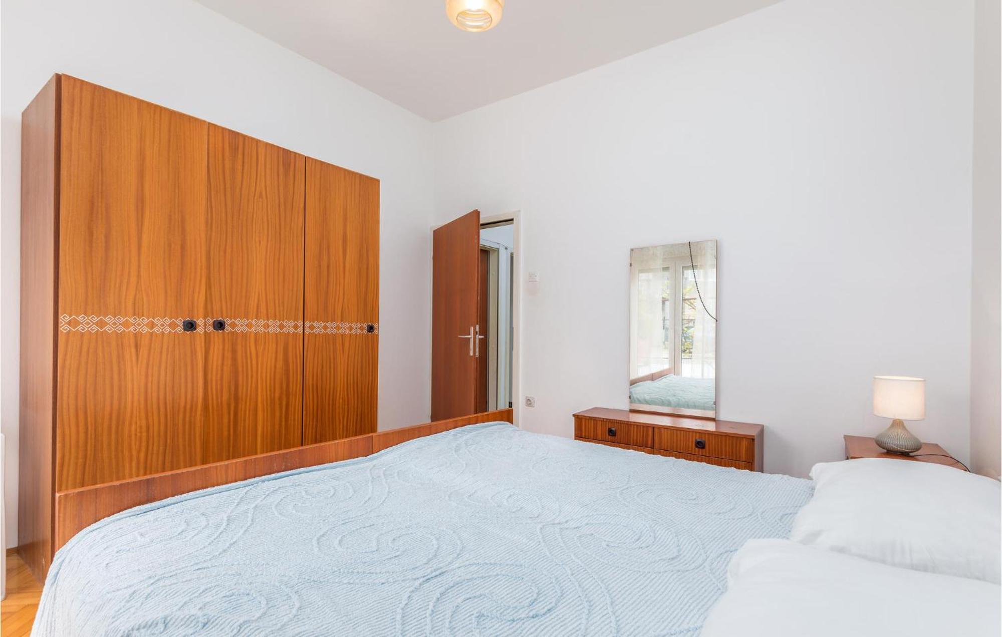 Lovely Apartment In Fazana With Kitchen Exterior foto